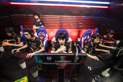 国斯诺克突 国斯诺克突